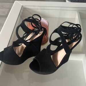 Elegant Black Strappy Women's Wedge Sandals